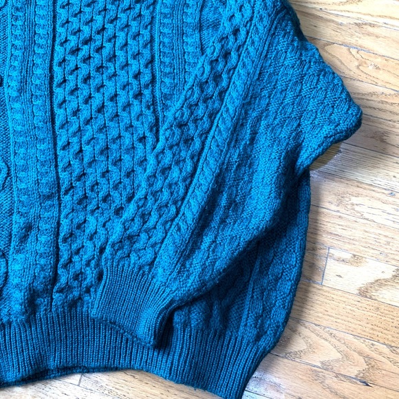 Western Island Emerald 100% Merino Wool Sweater - Picture 11 of 12